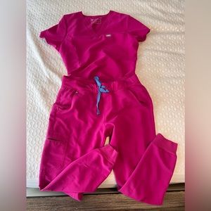 Womens fig scrubs raspberry